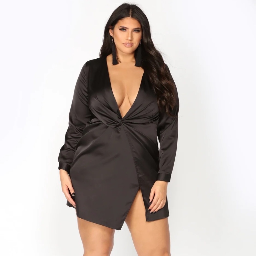 Fashion Nova Deep V Satin Dress NWT Size 1X